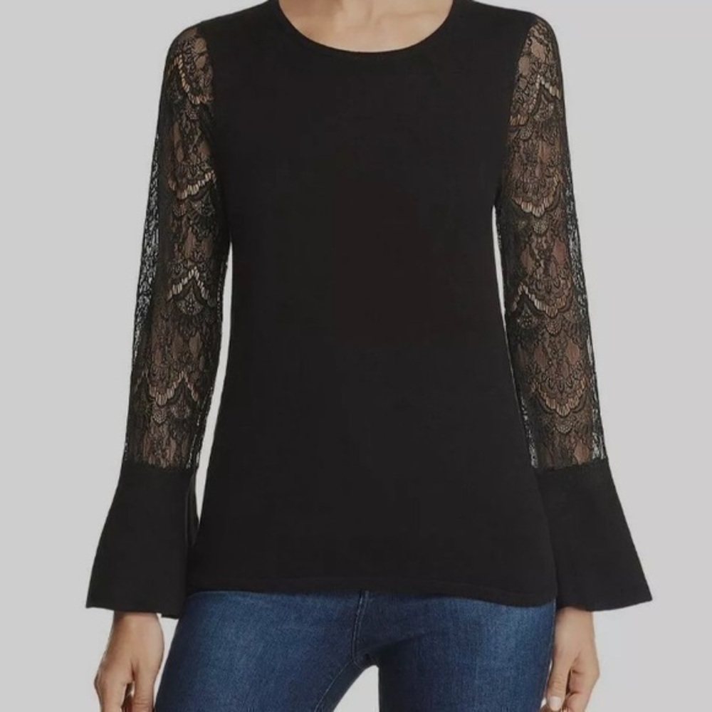 NWT Design History black top with lace sleeves medium